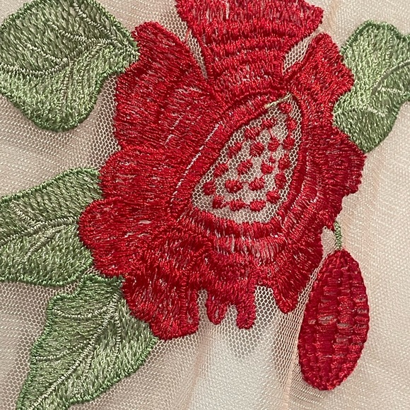 Disney Snow White Rose Edition LC Lauren Conrad Mesh Embroidered Tank - Picture 4 of 6